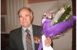 21.01.2025 Почетные жители города - участники Великой Отечественной войны.  Комаров Владимир Захарович | Администрация муниципального округа город Партизанск Приморского края Официальный сайт