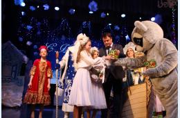 24.12.2024 Детям вручили новогодние подарки от главы округа | Администрация муниципального округа город Партизанск Приморского края Официальный сайт